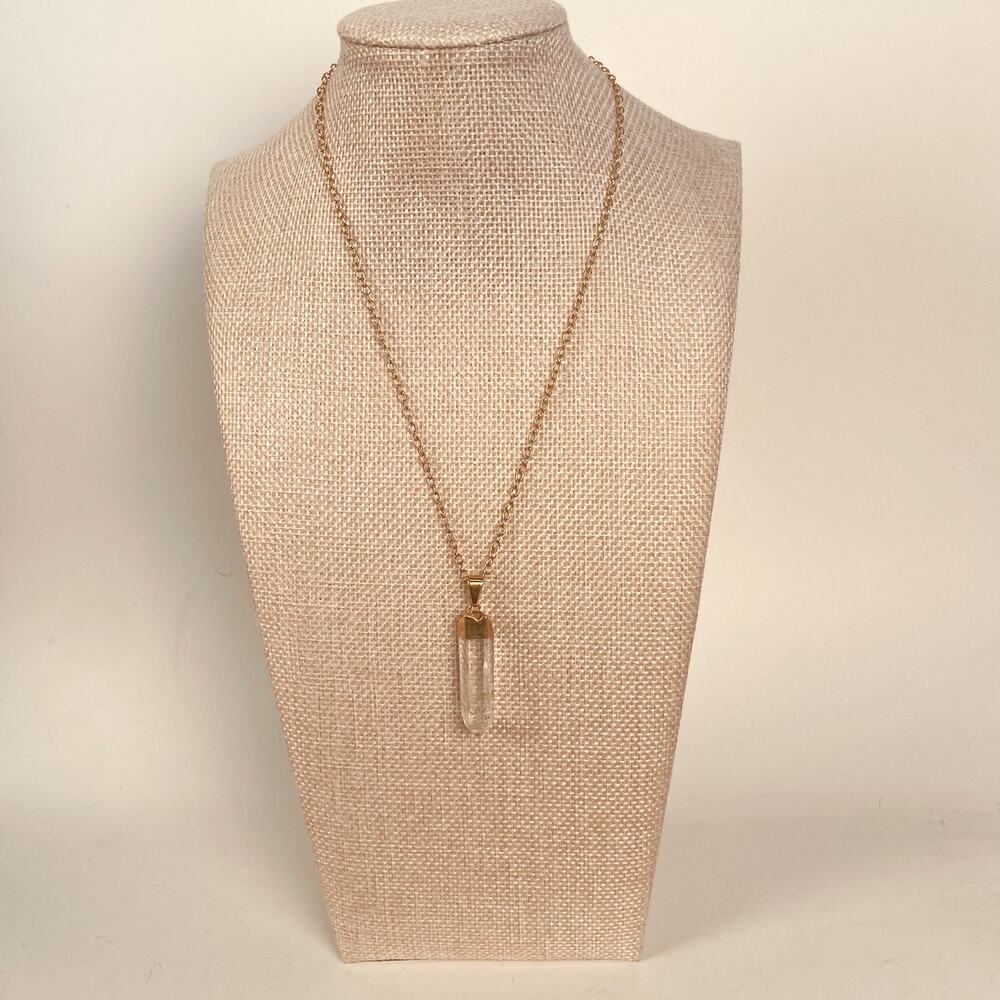1.5 Inch Quartz Pendant Necklace